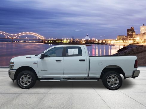 Used 2025 RAM 2500 Big Horn AWD/4WD image 2