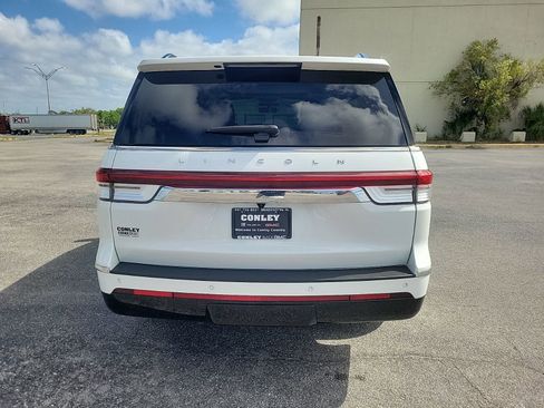 Used 2023 Lincoln Navigator Reserve AWD/4WD image 8