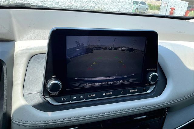 Used 2023 Nissan Rogue SV FWD image 21