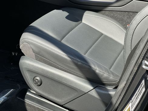 Used 2025 Mercedes-Benz GLE 350 4MATIC image 19