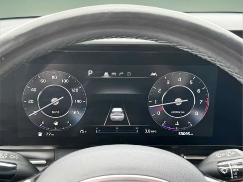 Used 2022 Kia Carnival SX Prestige FWD image 16