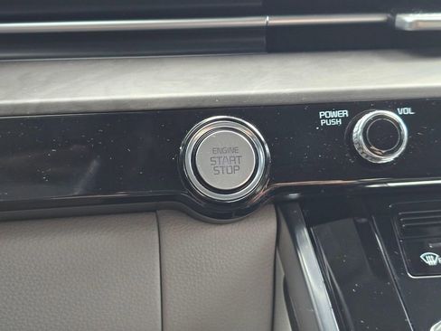 Used 2022 Kia Carnival SX FWD image 23