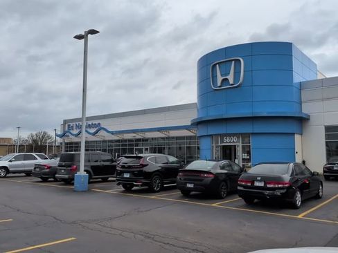 Used 2025 Jeep Compass Trailhawk image 27