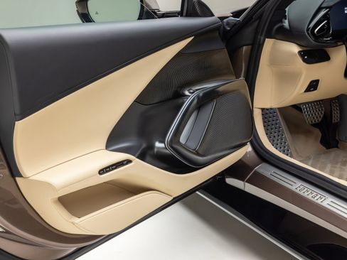 Certified 2025 Ferrari 12Cilindri image 36