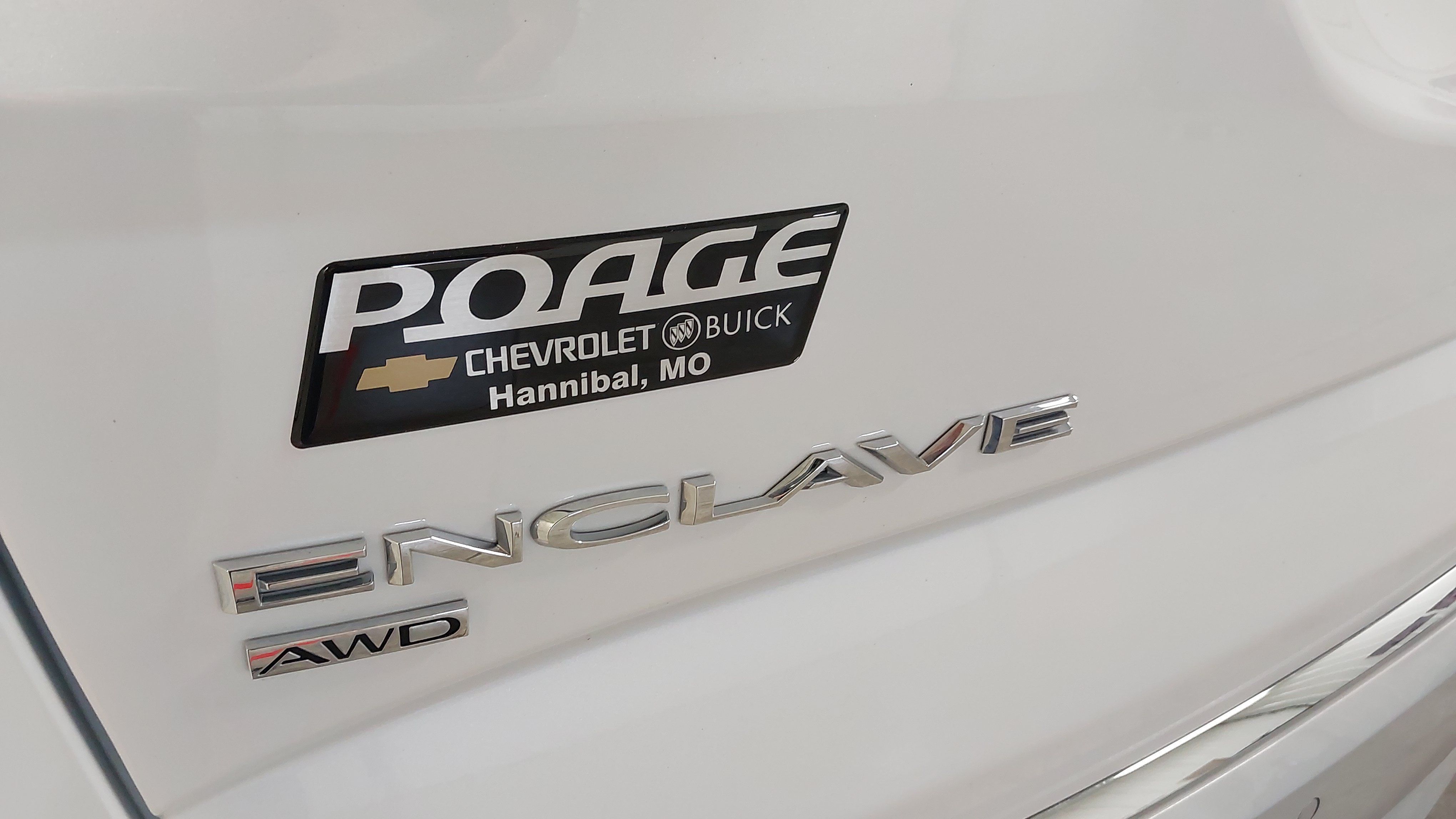 Used 2023 Buick Enclave Essence AWD/4WD image 31
