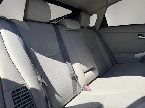 Used 2014 Toyota Prius Two FWD image 18