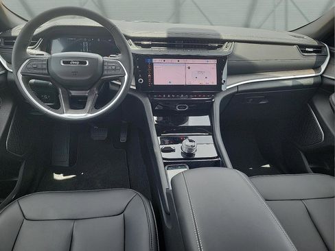 New 2026 Jeep Grand Cherokee Limited AWD/4WD image 9