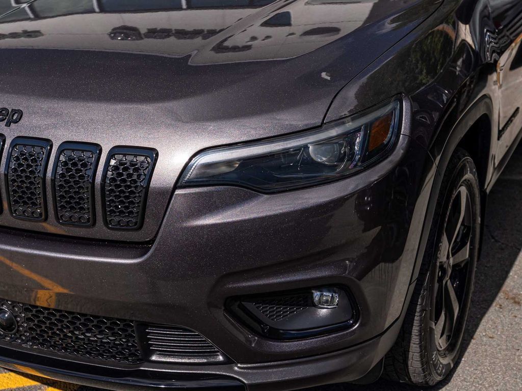 Used 2021 Jeep Cherokee Latitude Plus AWD/4WD image 36