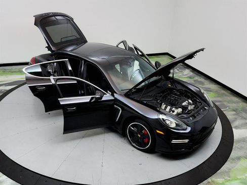 Used 2014 Porsche Panamera Turbo image 39
