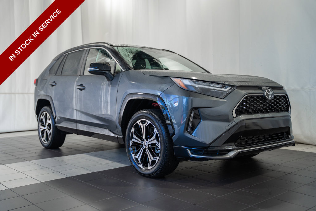Used 2025 Toyota RAV4 XSE w/ Weather Package AWD/4WD image 1