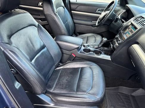 Used 2018 Ford Explorer XLT w/ Equipment Group 202A AWD/4WD image 20