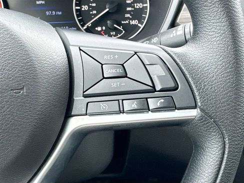 Used 2025 Nissan Altima 2.5 SV image 12