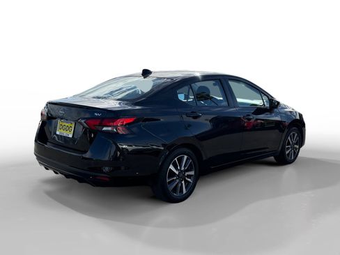 Used 2023 Nissan Versa SV image 5