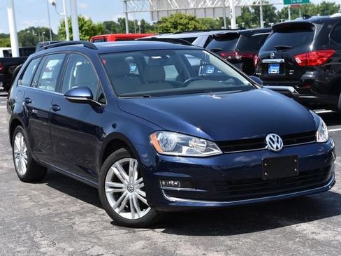 Used 2015 Volkswagen Golf TDI SE FWD image 2