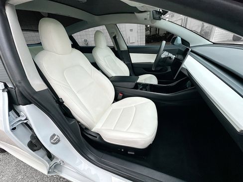 Used 2020 Tesla Model 3 Standard Range Plus image 29