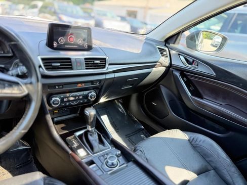 Used 2018 MAZDA MAZDA3 Grand Touring FWD image 21