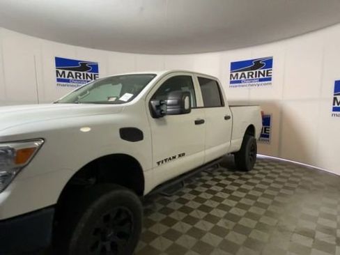 Used 2018 Nissan Titan S w/ GAWR Package AWD/4WD image 6