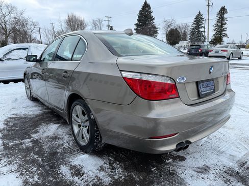 Used 2009 BMW 528i xDrive Sedan image 5
