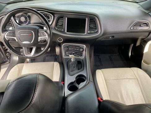 Used 2016 Dodge Challenger SXT Plus RWD image 10