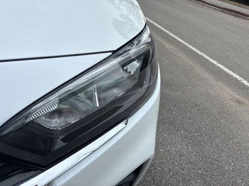 Used 2022 Buick Encore GX Select w/ Sport Touring Package image 9