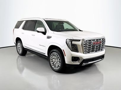 Used 2025 GMC Yukon Denali w/ Sun & Power Step Package
