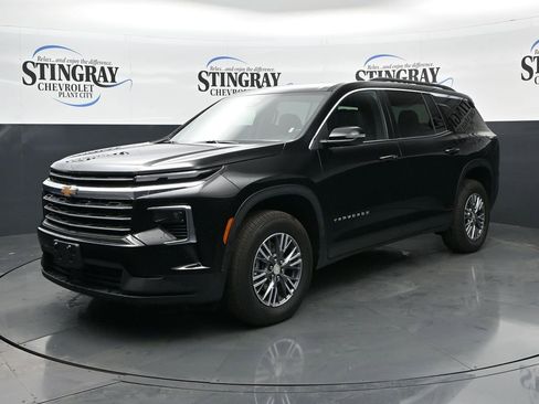 Used 2026 Chevrolet Traverse LT image 3