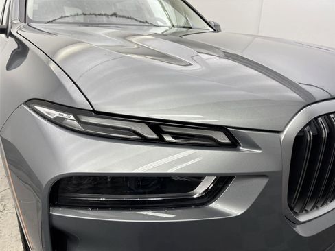 New 2026 BMW X7 xDrive40i w/ Premium Package image 18