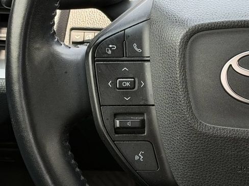 Used 2024 Toyota Prius LE FWD image 12