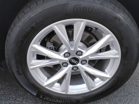 Certified 2025 Audi Q3 2.0T Premium w/ Convenience Package image 13