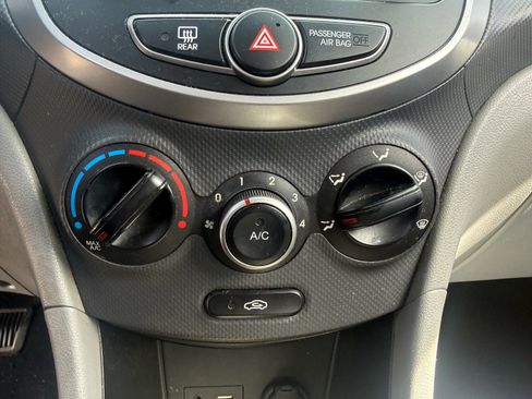 Used 2016 Hyundai Accent SE image 8