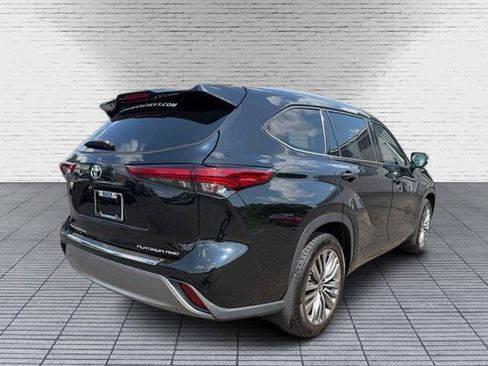 Used 2022 Toyota Highlander Platinum AWD/4WD image 6
