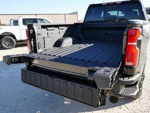 New 2026 Chevrolet Silverado 2500 LTZ w/ LTZ Plus Package image 9