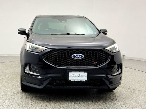 Used 2023 Ford Edge ST image 2