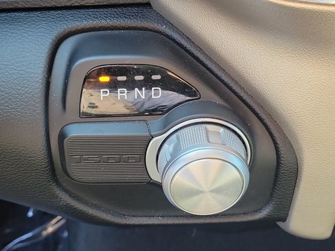 Used 2019 RAM 1500 Laramie RWD image 25