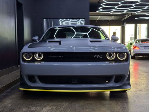 Used 2020 Dodge Challenger R/T Scat Pack RWD image 2