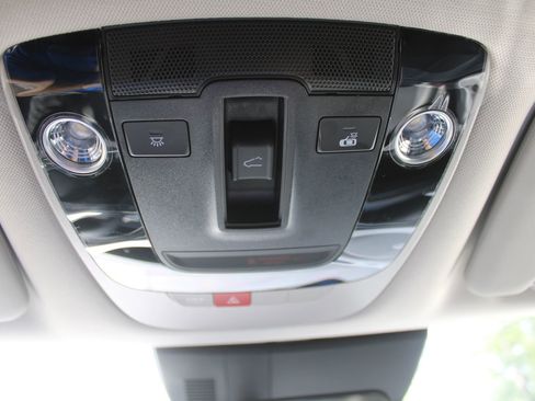 Certified 2026 Kia Sportage EX w/ EX Panorama Roof Package FWD image 50