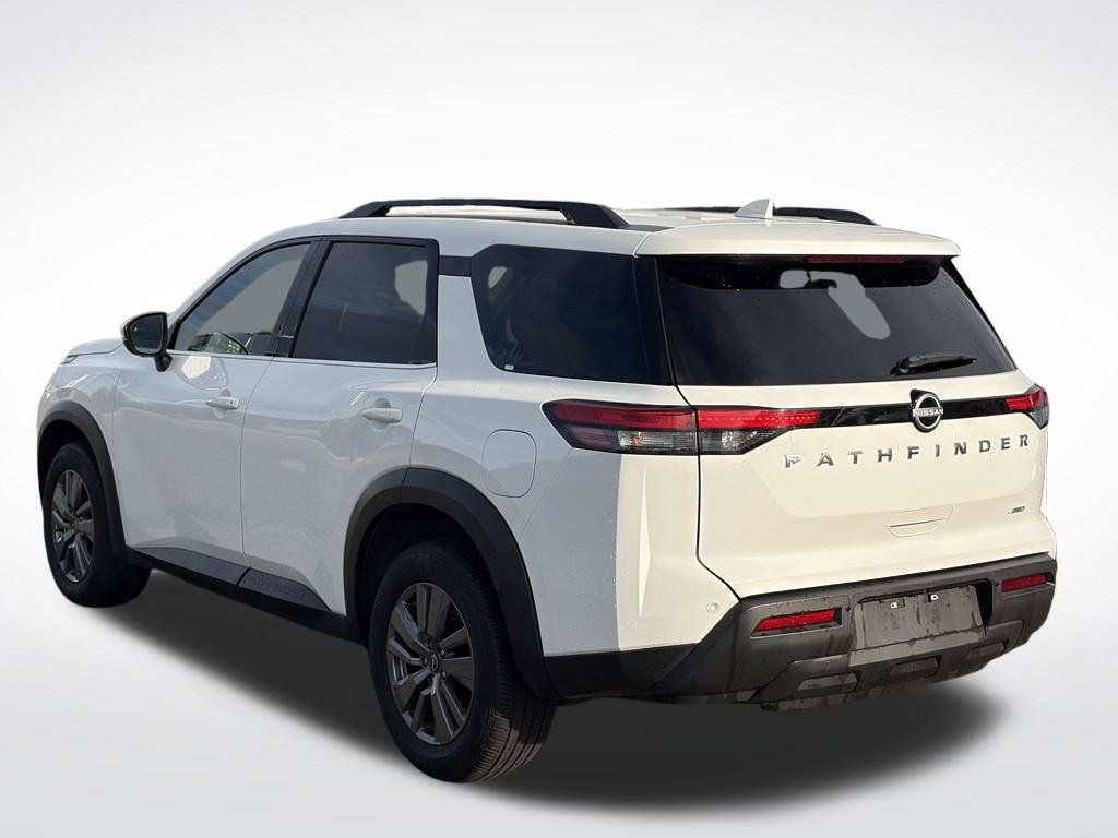 Used 2025 Nissan Pathfinder SV AWD/4WD image 7