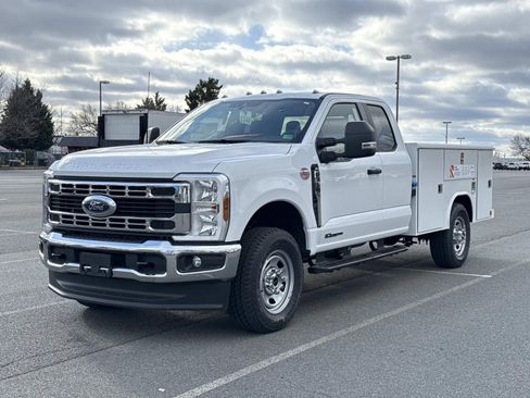 New 2026 Ford F350 XL w/ XL Chrome Package image 7