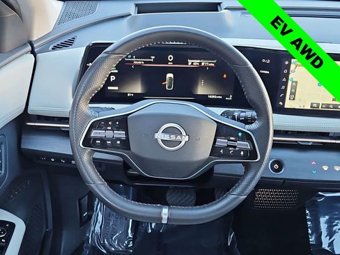 Used 2023 Nissan Ariya AWD image 19
