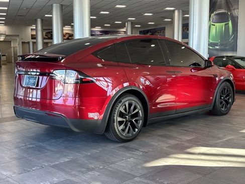 Used 2024 Tesla Model X image 3