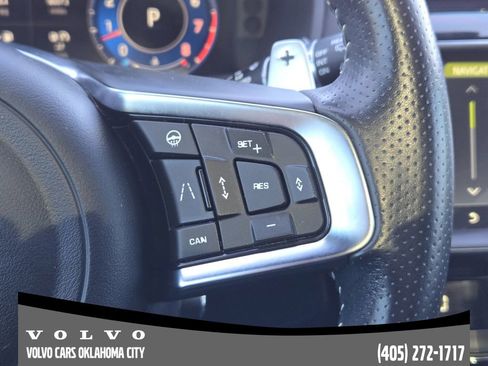 Used 2020 Jaguar F-PACE SVR image 28