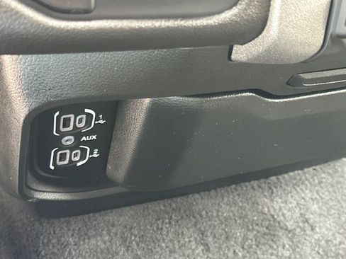 Used 2025 RAM 1500 Tradesman w/ Night Edition AWD/4WD image 34