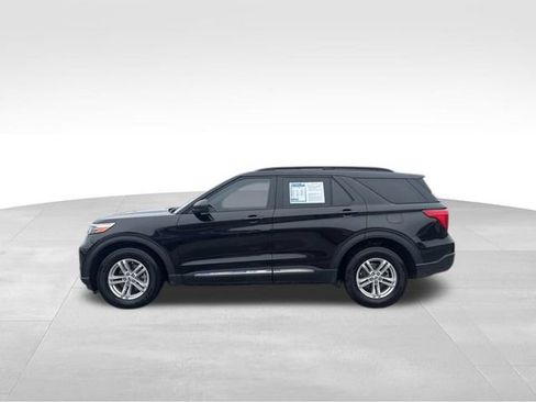 Used 2023 Ford Explorer XLT w/ Equipment Group 202A AWD/4WD image 5