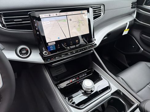 New 2026 Jeep Grand Wagoneer L 2WD w/ Premium Group I image 33