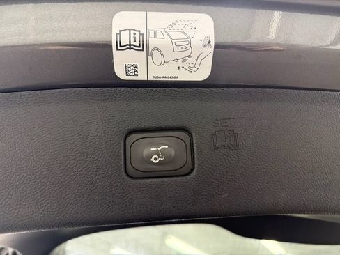 Used 2020 Ford Edge SEL w/ Convenience Package FWD image 20
