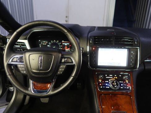 Used 2020 Lincoln Continental Reserve image 20