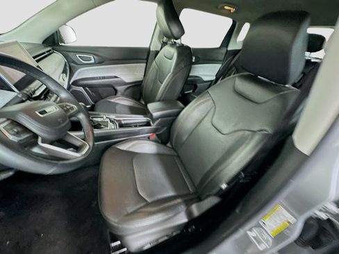 Used 2022 Jeep Compass Latitude AWD/4WD image 13