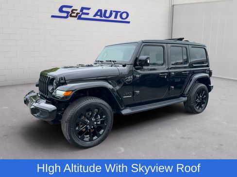 Used 2023 Jeep Wrangler Unlimited Sahara AWD/4WD image 1