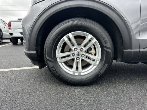 Used 2022 Ford Explorer XLT w/ Equipment Group 202A RWD image 13