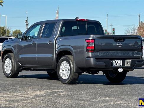 Used 2023 Nissan Frontier SV w/ SV Convenience Package image 6